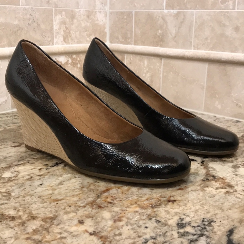 Black patent wedges